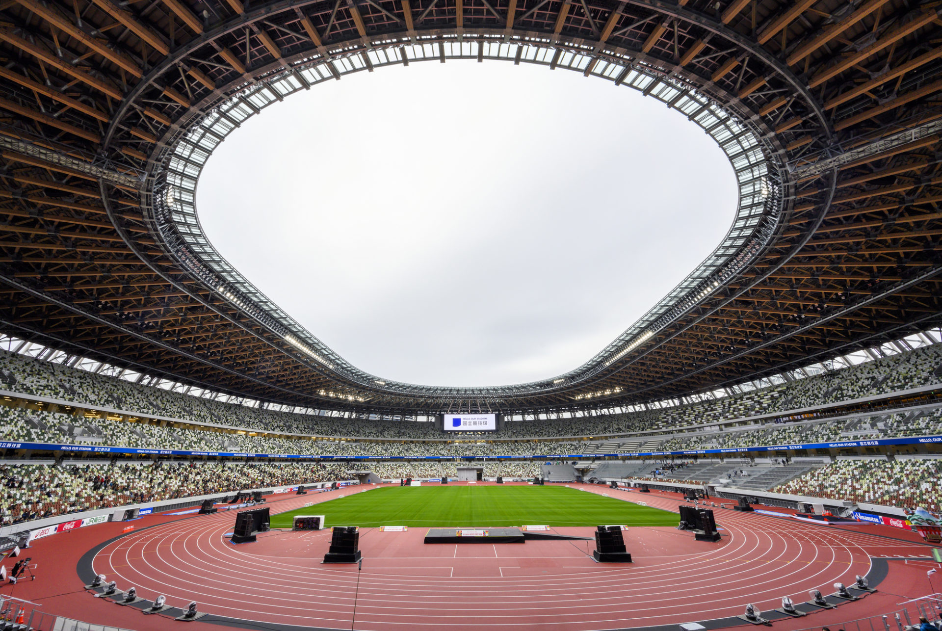 スポーツ