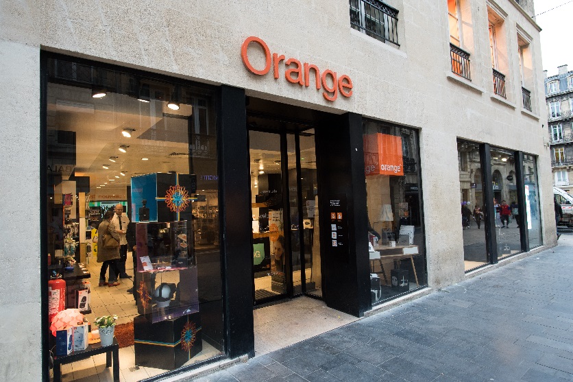 Orange、2030年までにバリューチェーン全体で45％の排出量削減を目指す